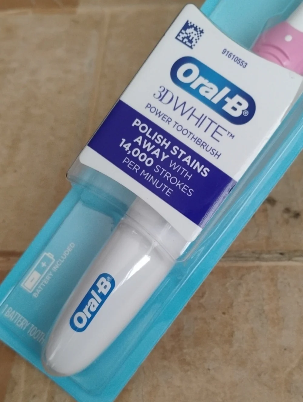 Crew Fiber Hair Paste/ Oral-B 3D White Toothbrush